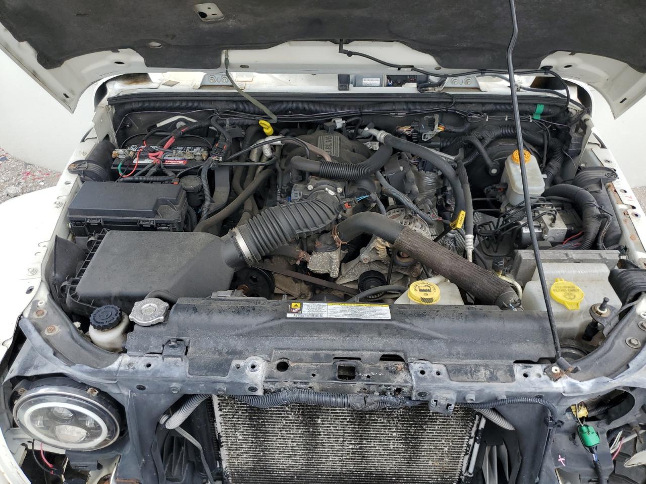 1J4BA5H12AL152775 2010 Jeep Wrangler Unlimited Sahara