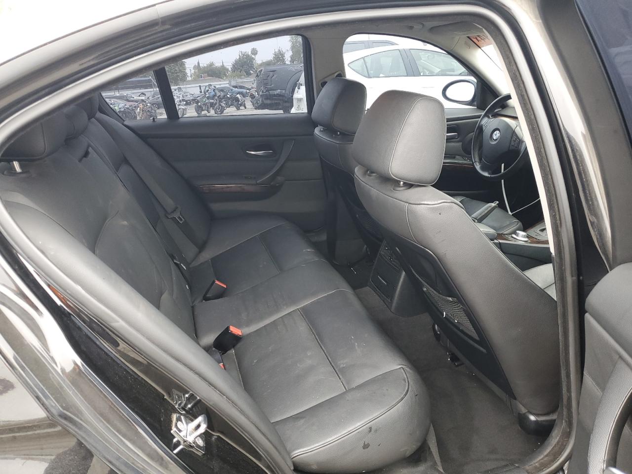 WBAVB13596KX66008 2006 BMW 325 I