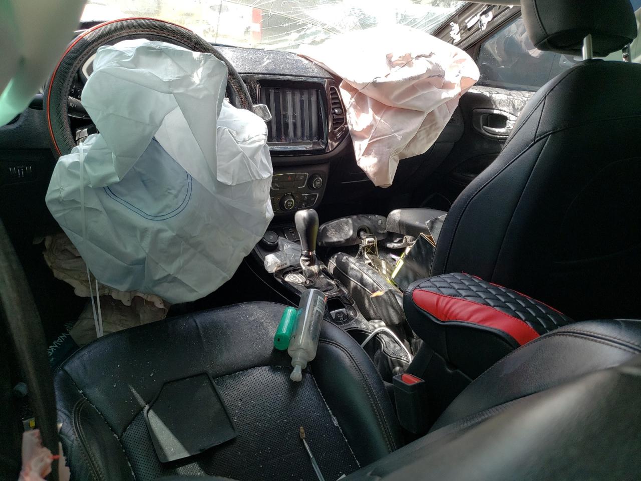 3C4NJDCB7HT631933 2017 Jeep Compass Limited