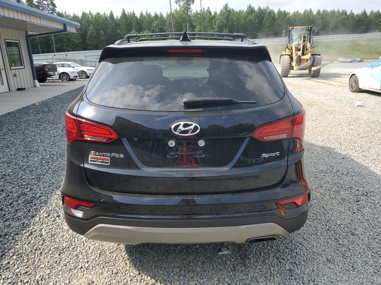 5NMZU3LB9HH018101 2017 Hyundai Santa Fe Sport