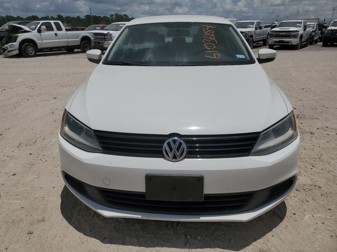 3VWDX7AJ3CM127725 2012 Volkswagen Jetta Se