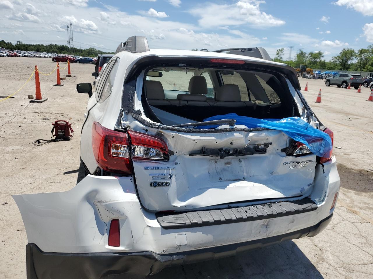 4S4BSANC0F3313578 2015 Subaru Outback 2.5I Limited