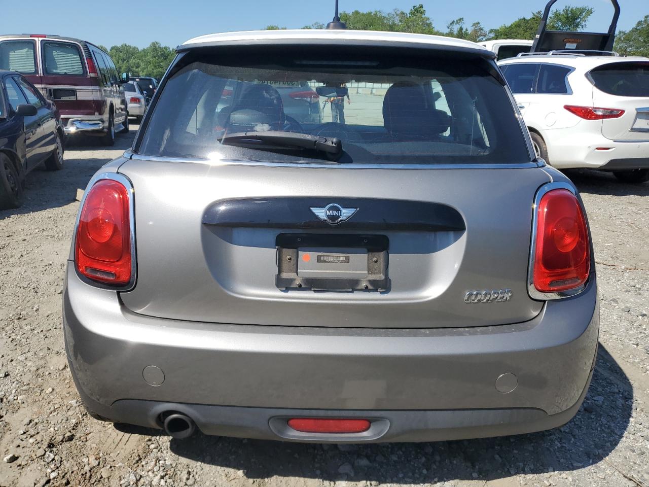 2017 Mini Cooper vin: WMWXP5C3XH3C64446