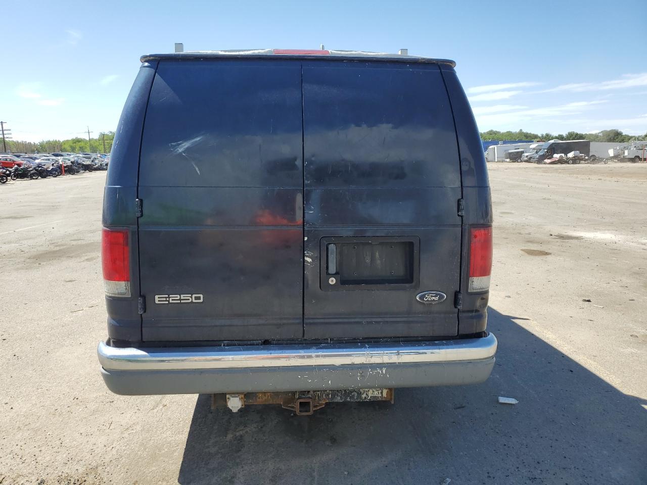 1FTPS24L7XHB16025 1999 Ford Econoline E250 Van