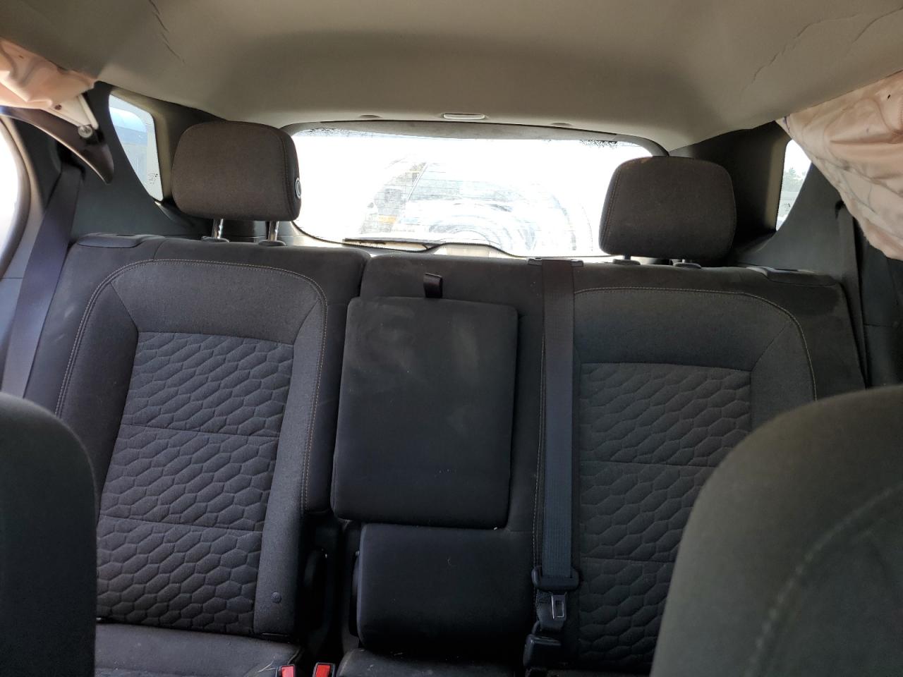 3GNAXJEV2JL168034 2018 Chevrolet Equinox Lt