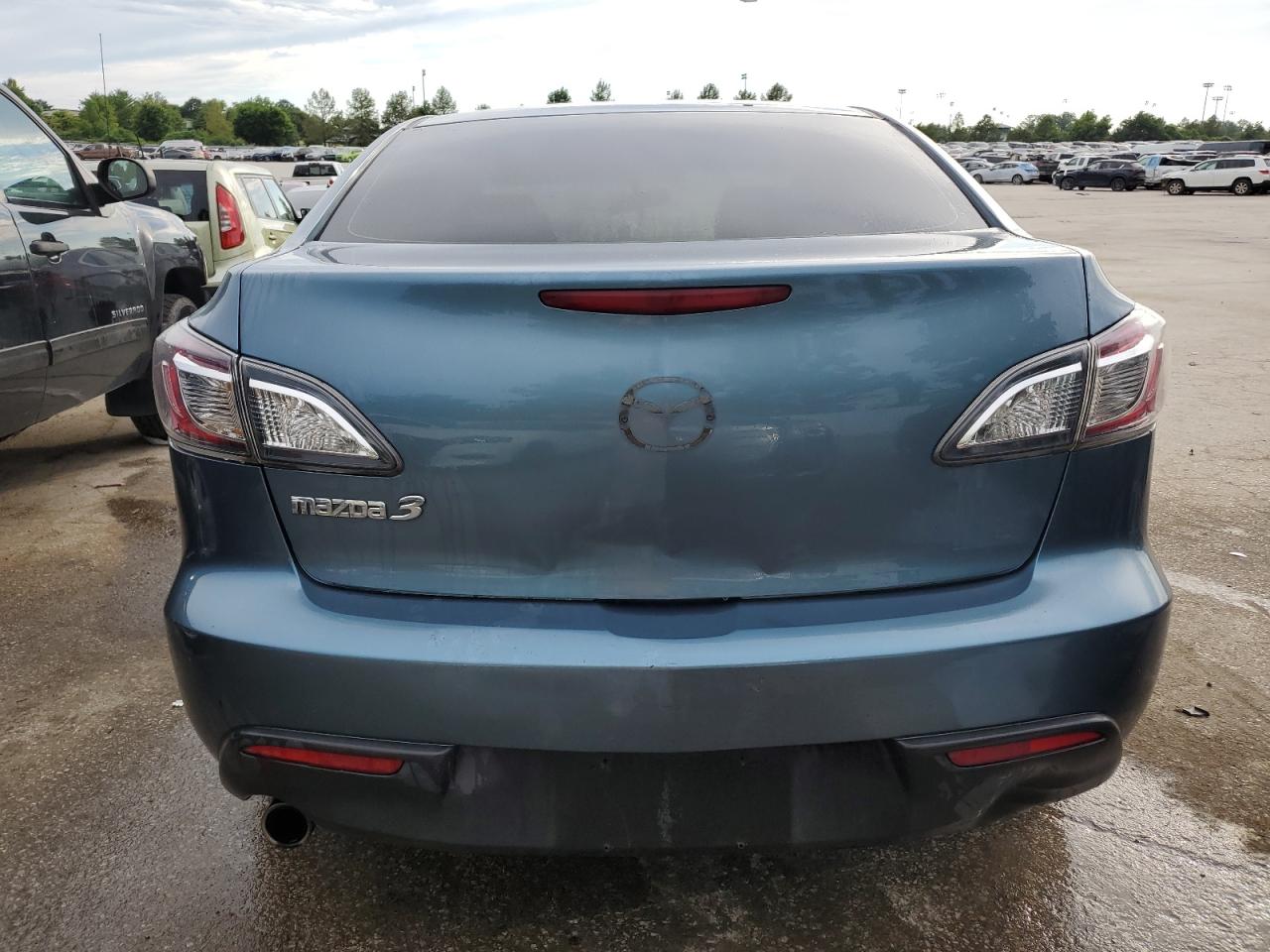 JM1BL1VF0B1490553 2011 Mazda 3 I