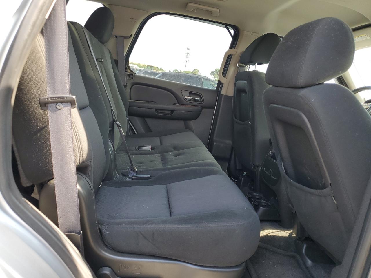 1GNSCAE03BR341106 2011 Chevrolet Tahoe C1500 Ls