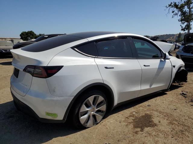 VIN 7SAYGDEE6NA021910 2022 Tesla MODEL Y no.3