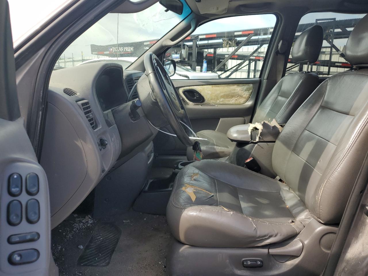 1FMYU04132KD33421 2002 Ford Escape Xlt