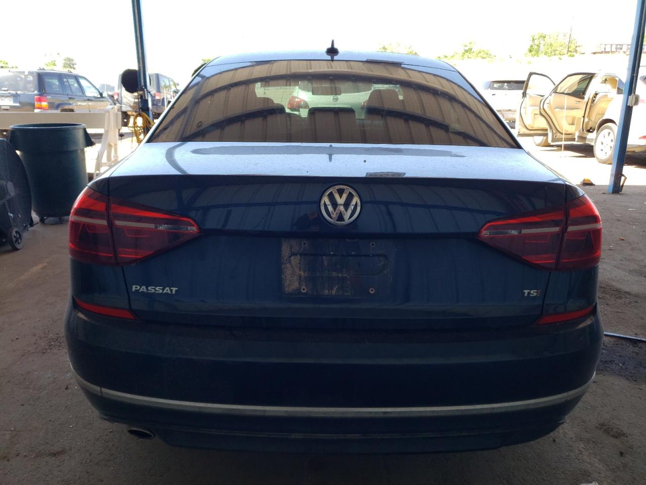 1VWAA7A36JC035352 2018 Volkswagen Passat S