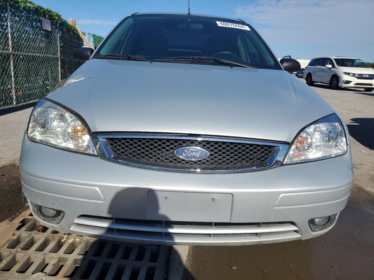 Lot #2902480909 2006 FORD FOCUS ZX4