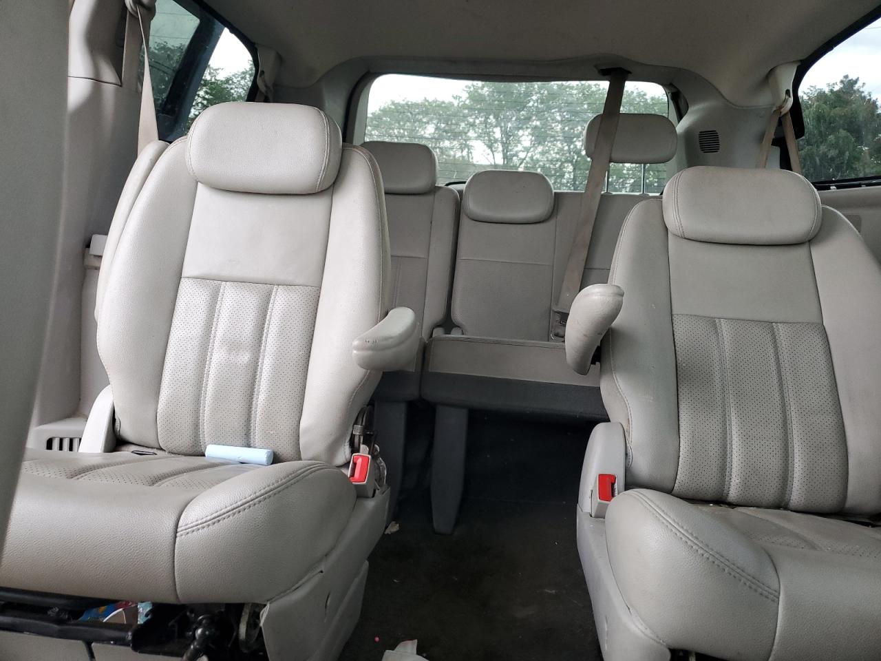 2A8HR54139R670615 2009 Chrysler Town & Country Touring