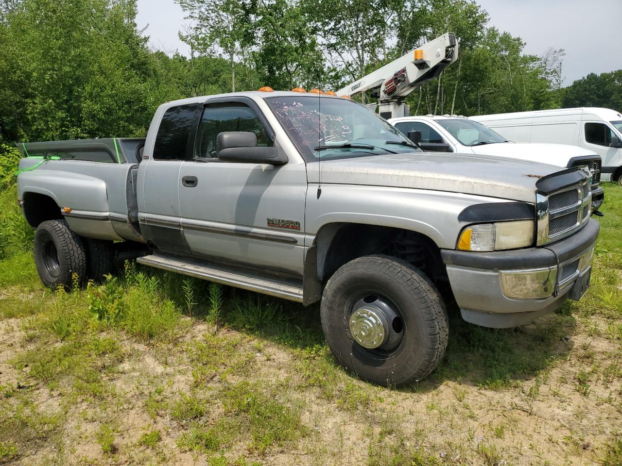 1B7MF3360XJ532886 1999 Dodge Ram 3500