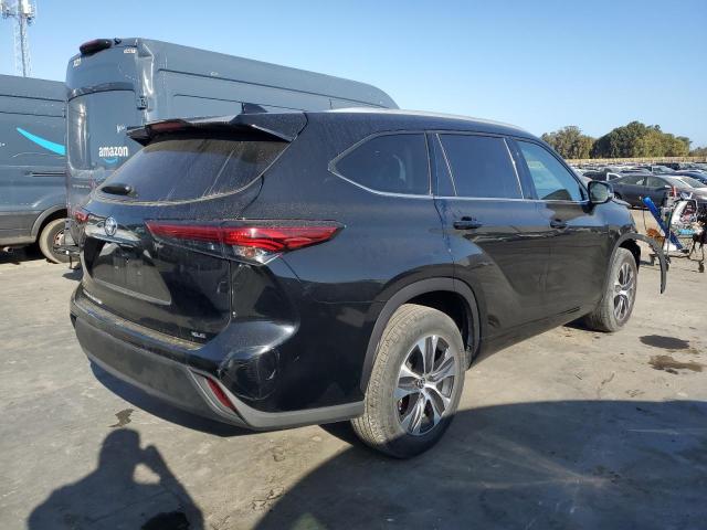 VIN 5TDGZRAH7NS546957 2022 Toyota Highlander, Xle no.3