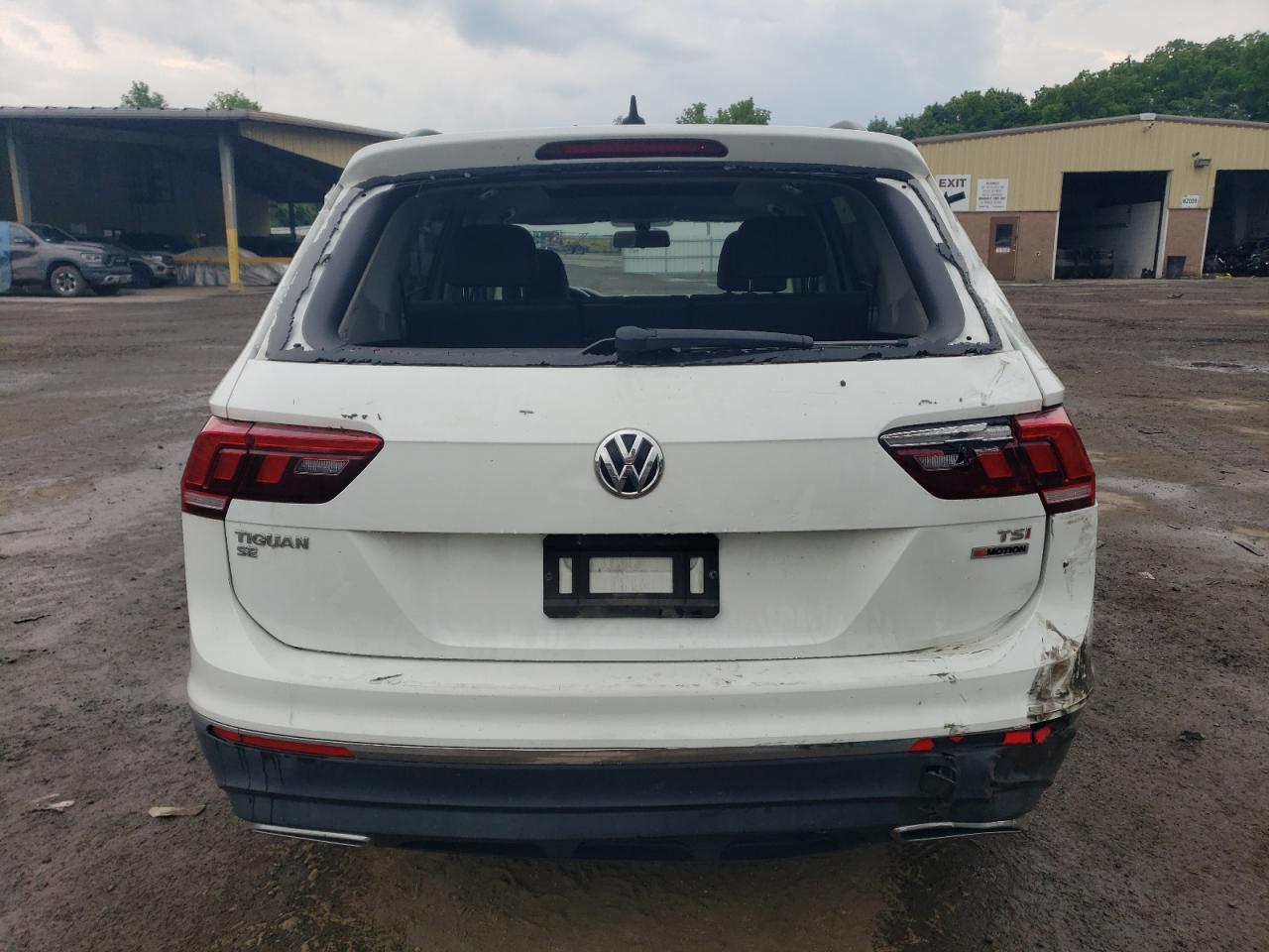 3VV2B7AX8JM124007 2018 Volkswagen Tiguan Se