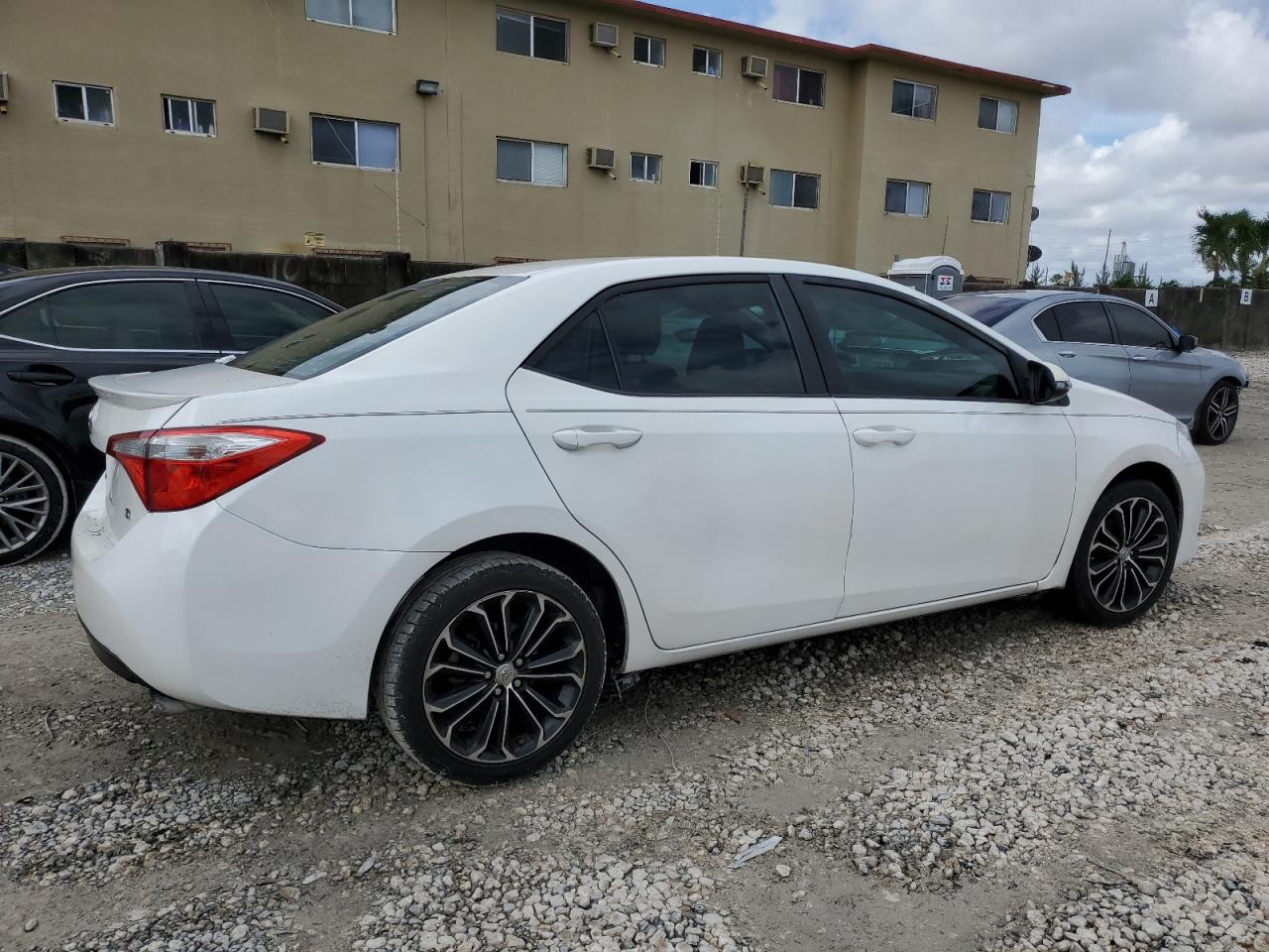 2T1BURHEXFC386376 2015 Toyota Corolla L