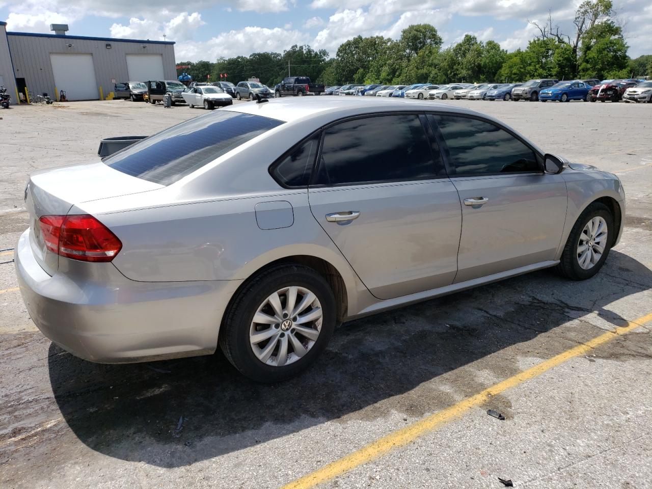 Lot #2628909240 2012 VOLKSWAGEN PASSAT S