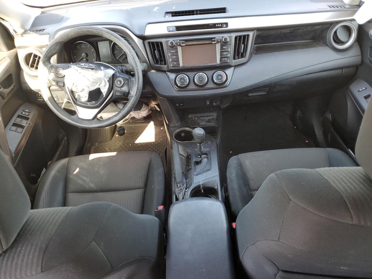 JTMBFREV1HJ162094 2017 Toyota Rav4 Le