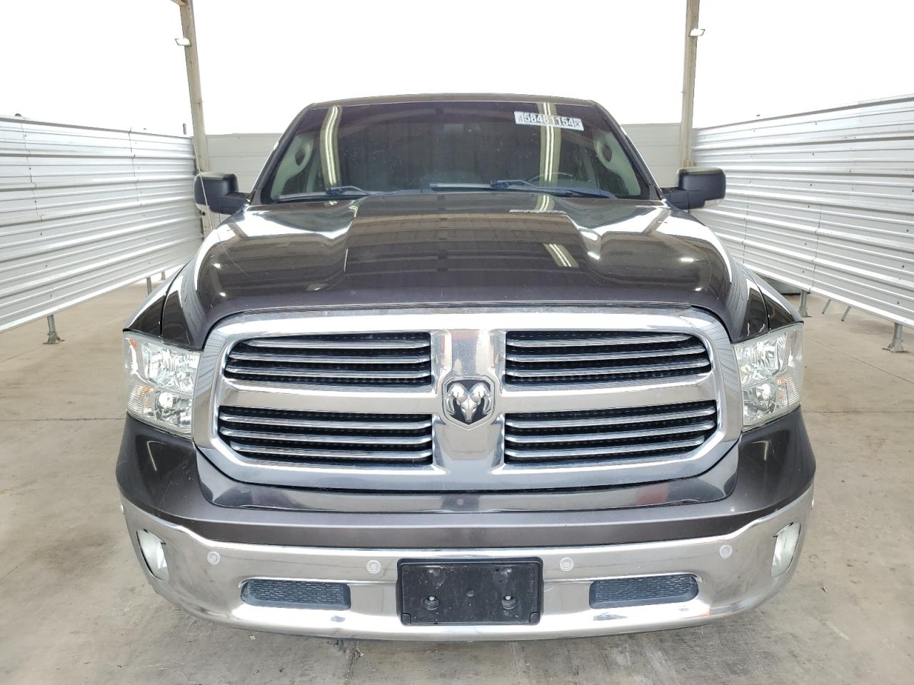 1C6RR6TT4JS171045 2018 Ram 1500 Slt