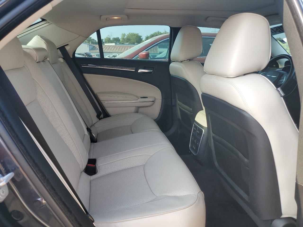 2C3CCAKG3HH606876 2017 Chrysler 300C