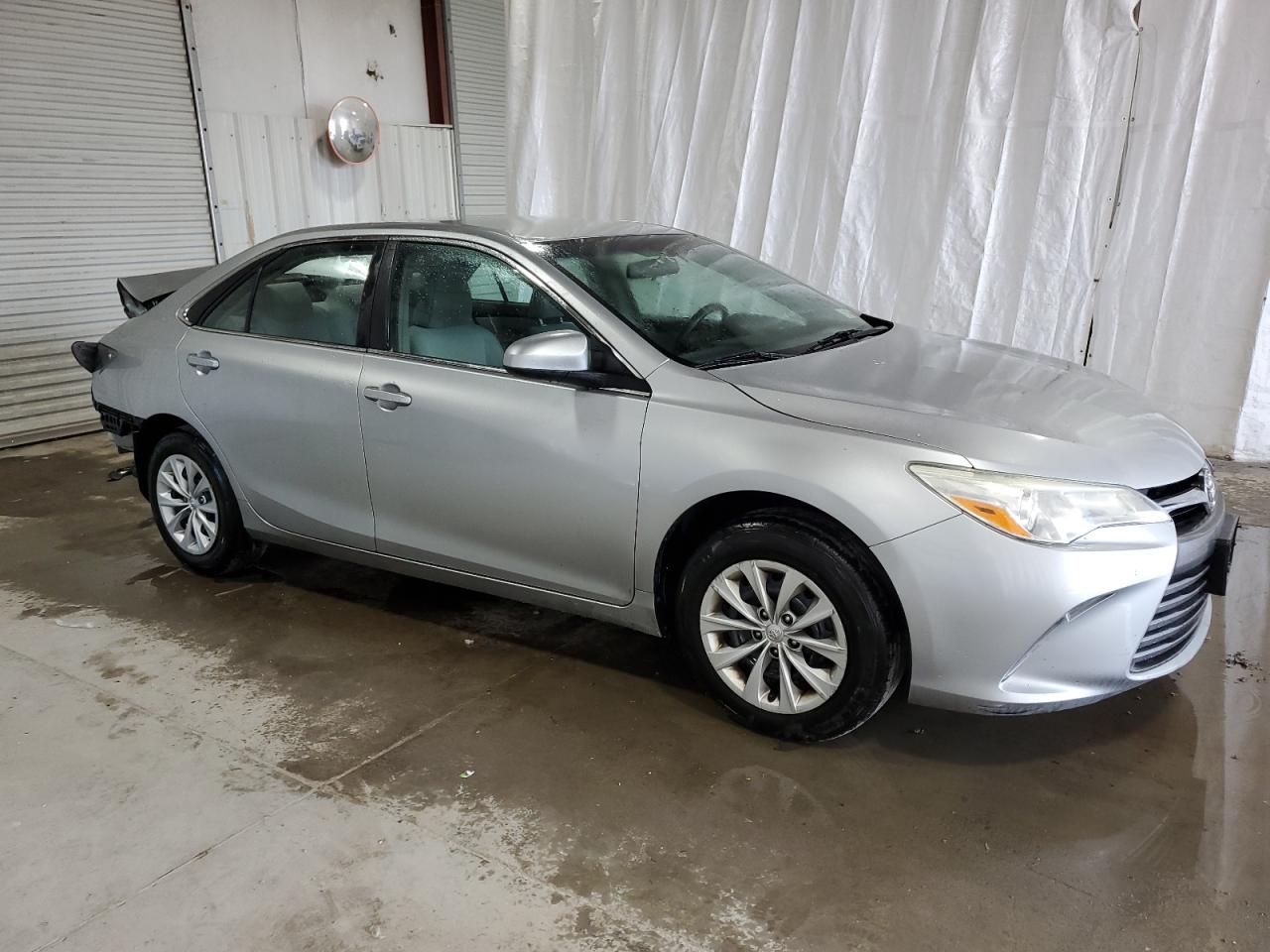 4T1BF1FK8GU529877 2016 Toyota Camry Le