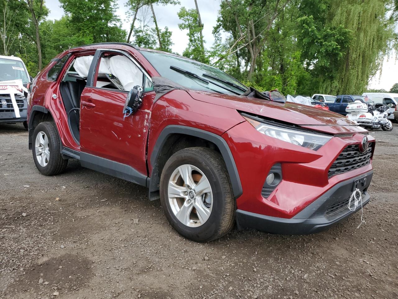 2021 Toyota Rav4 Xle vin: 2T3P1RFV9MW146076