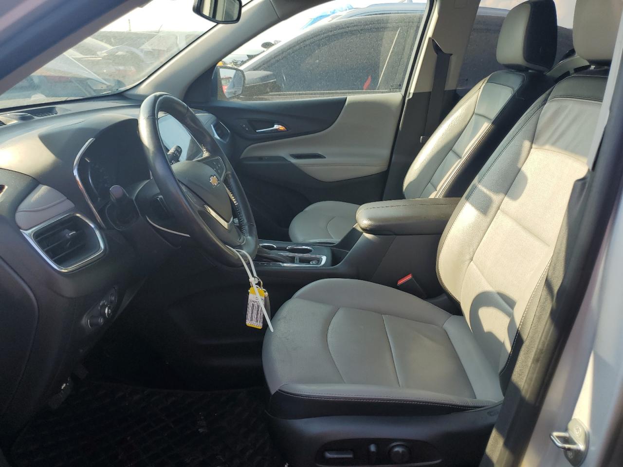 2GNAXMEVXJ6298102 2018 Chevrolet Equinox Premier