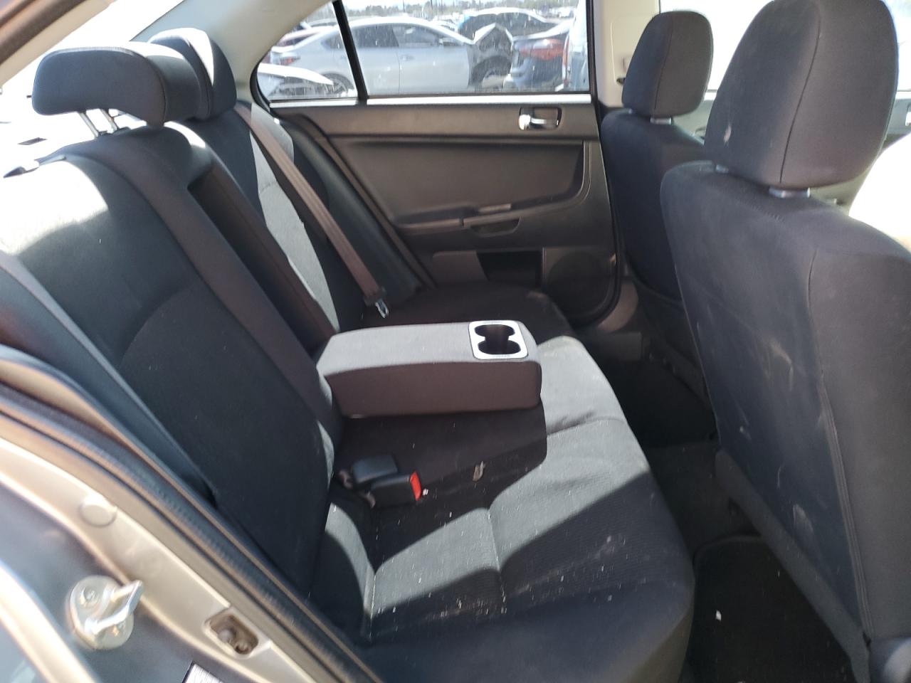 JA32U2FU7HU008117 2017 Mitsubishi Lancer Es