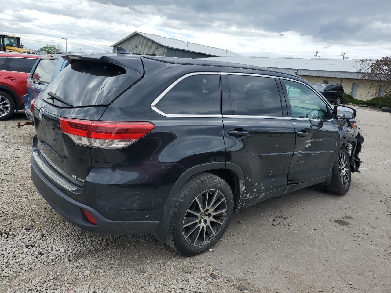 5TDJZRFH8HS438348 2017 Toyota Highlander Se