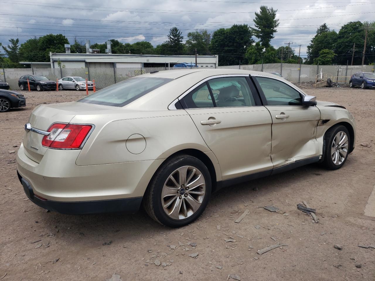 1FAHP2FW7BG176646 2011 Ford Taurus Limited