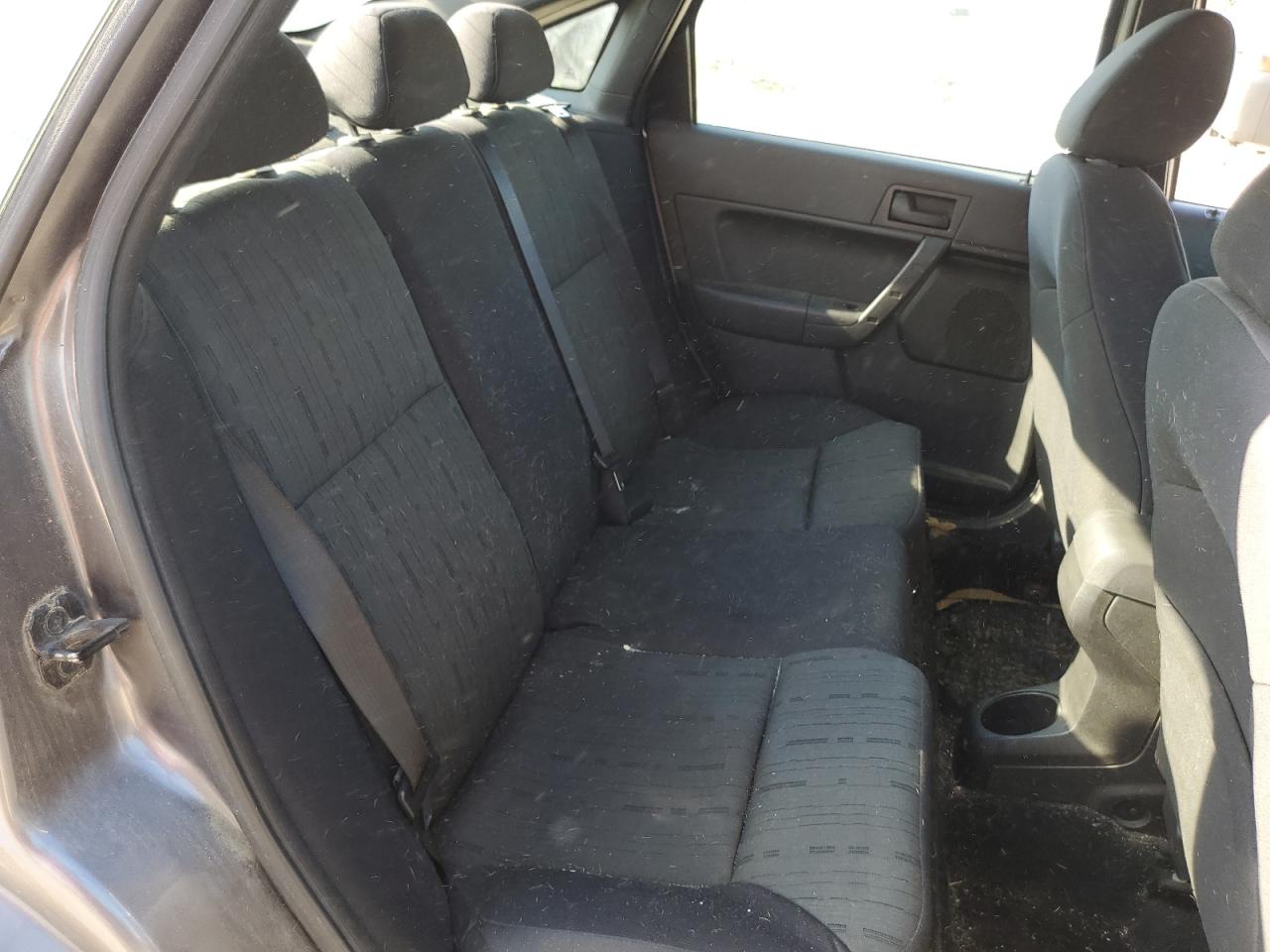 1FAHP3FNXBW134927 2011 Ford Focus Se