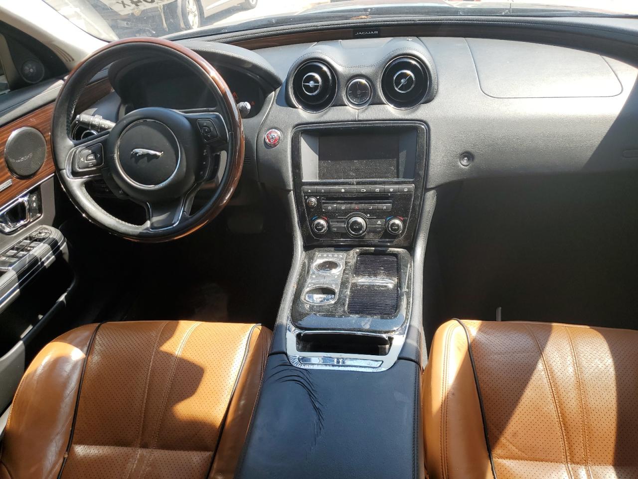 SAJWA1C77G8V93827 2016 Jaguar Xj