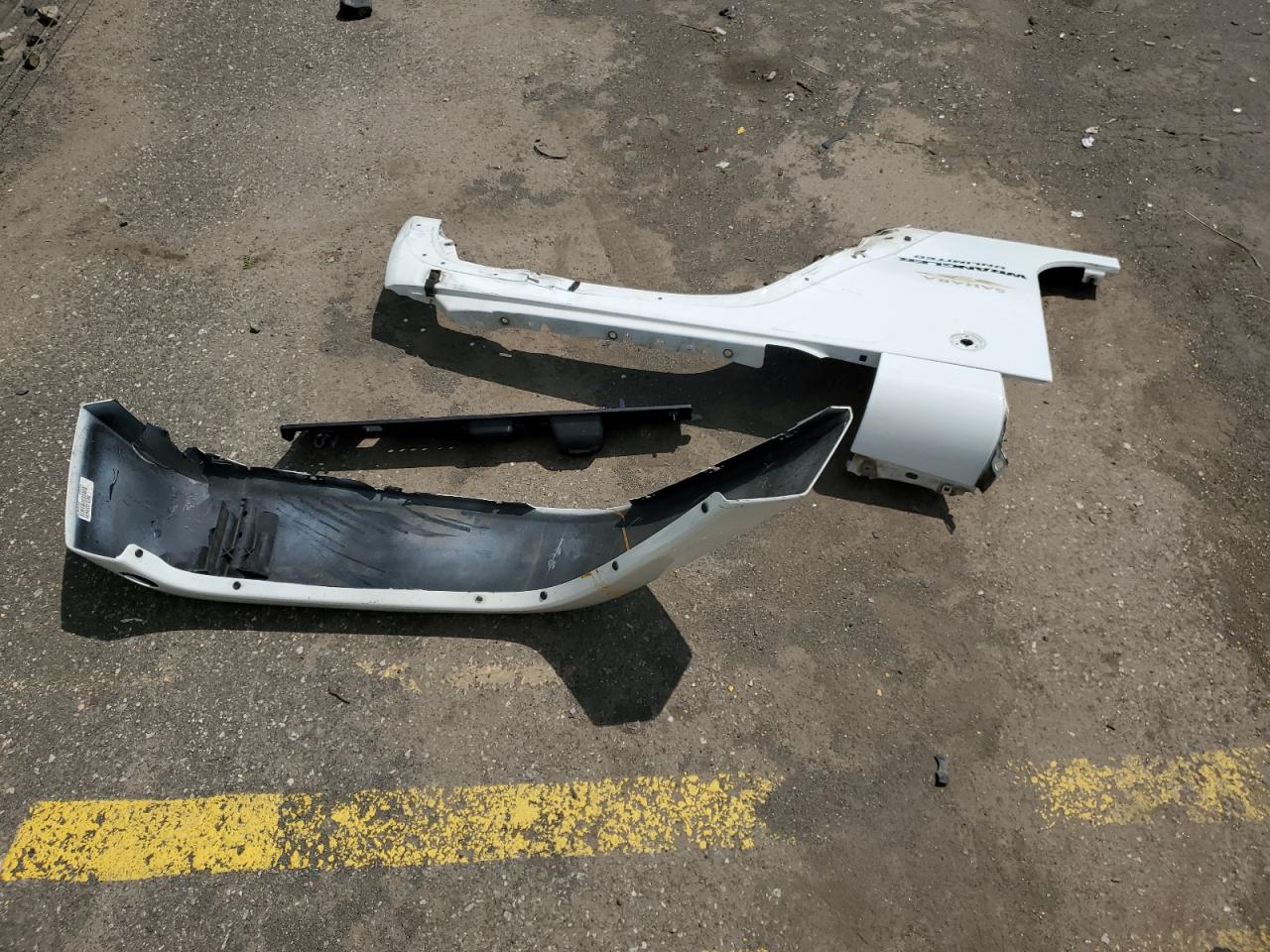 1C4HJWEGXFL554808 2015 Jeep Wrangler Unlimited Sahara