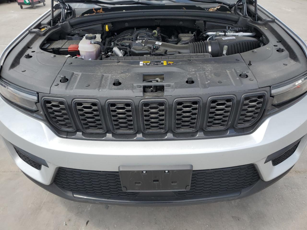 1C4RJGAG3PC648384 2023 Jeep Grand Cherokee Laredo