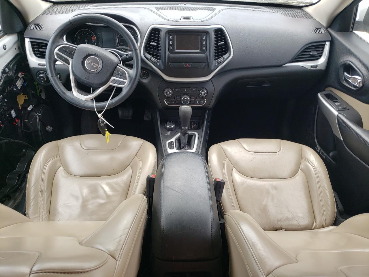 1C4PJMCB5HW594397 2017 Jeep Cherokee Latitude