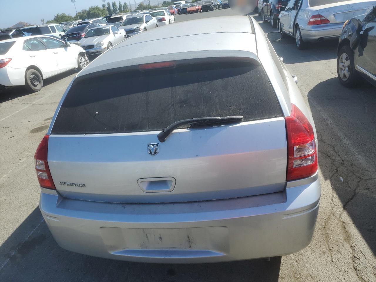 2D4FV48T05H622136 2005 Dodge Magnum Se