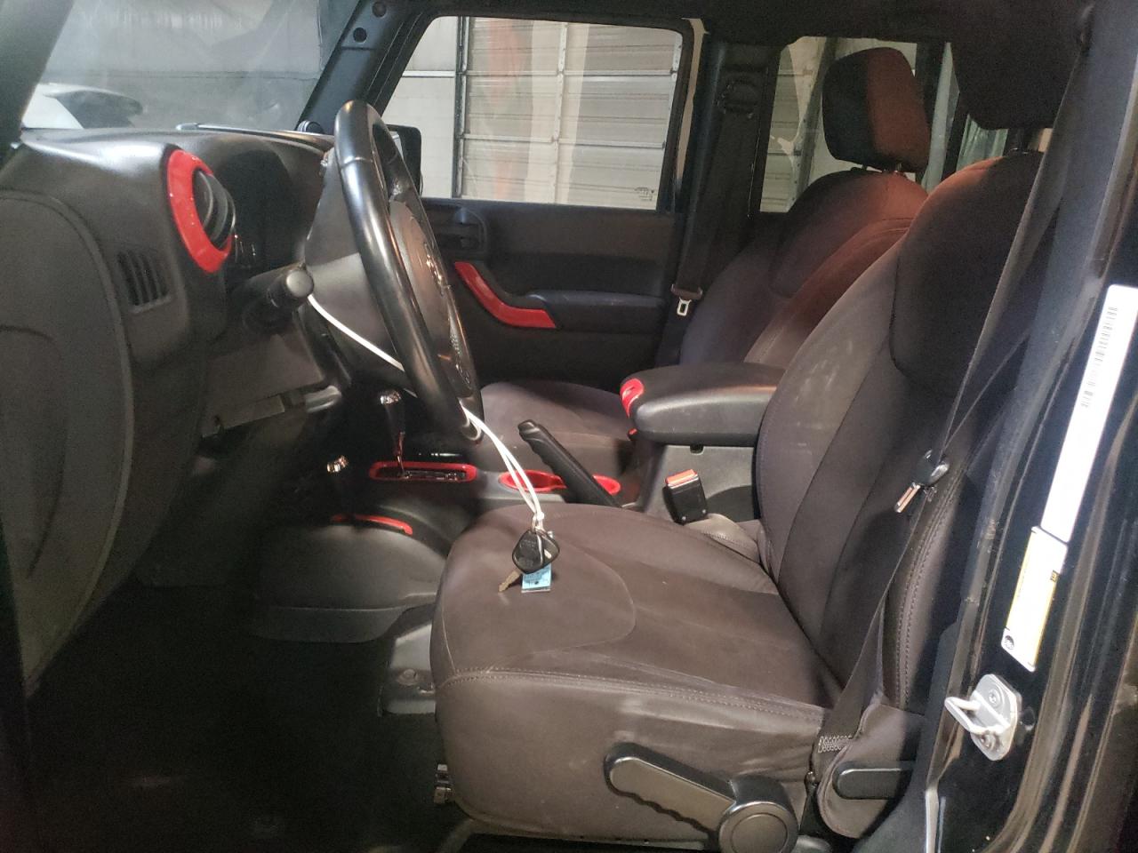 1C4BJWDG4EL102827 2014 Jeep Wrangler Unlimited Sport