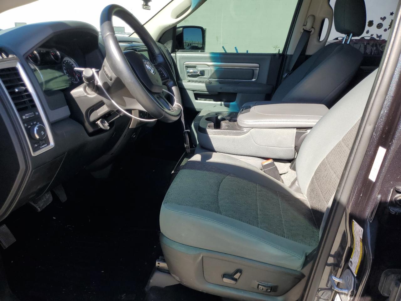 3C6RR7LT5GG207685 2016 Ram 1500 Slt