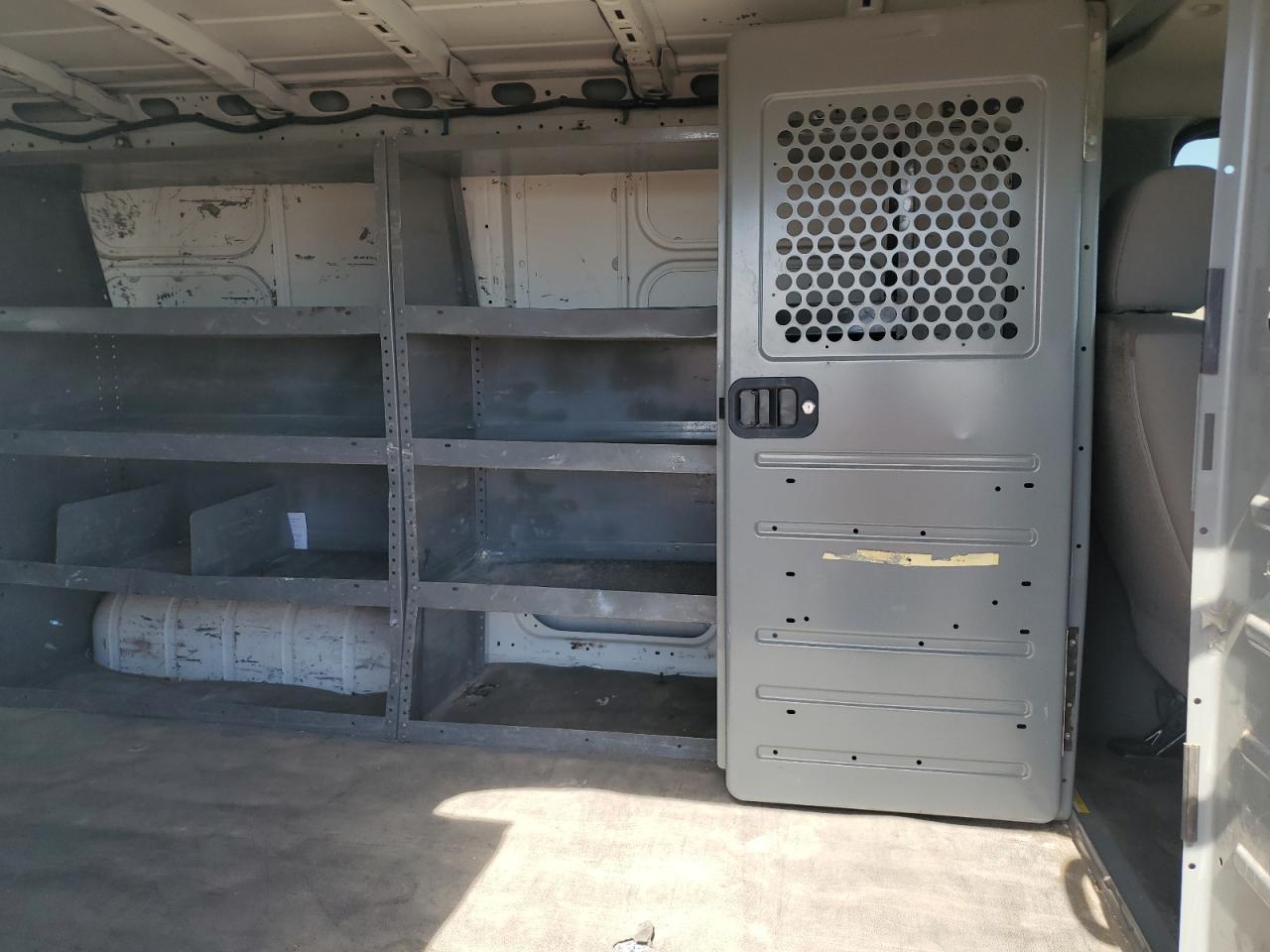 1N6AF0KX2FN806055 2015 Nissan Nv 2500