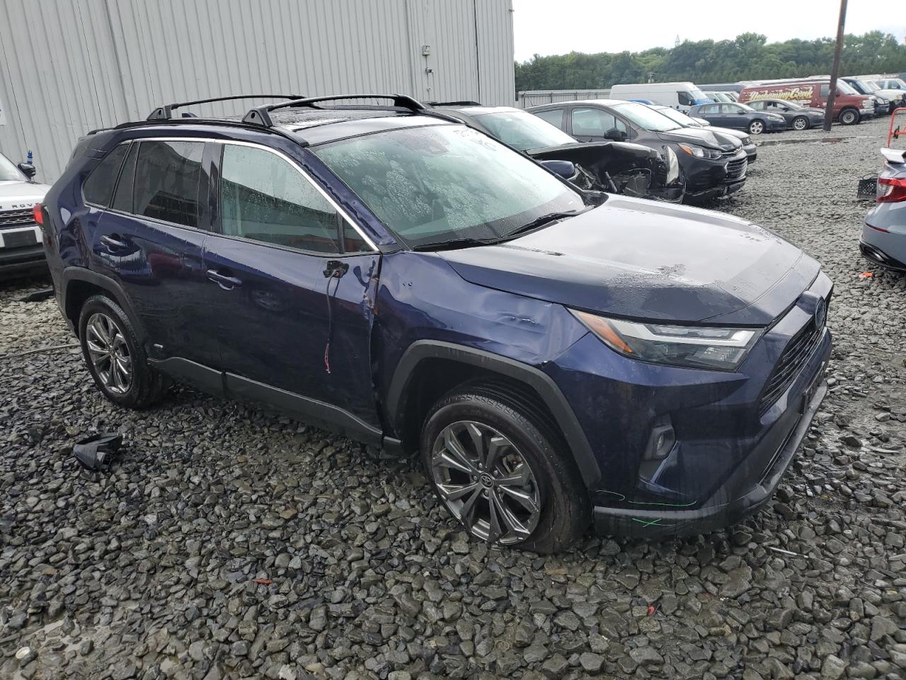 2T3B6RFV7NW029772 2022 Toyota Rav4 Xle Premium