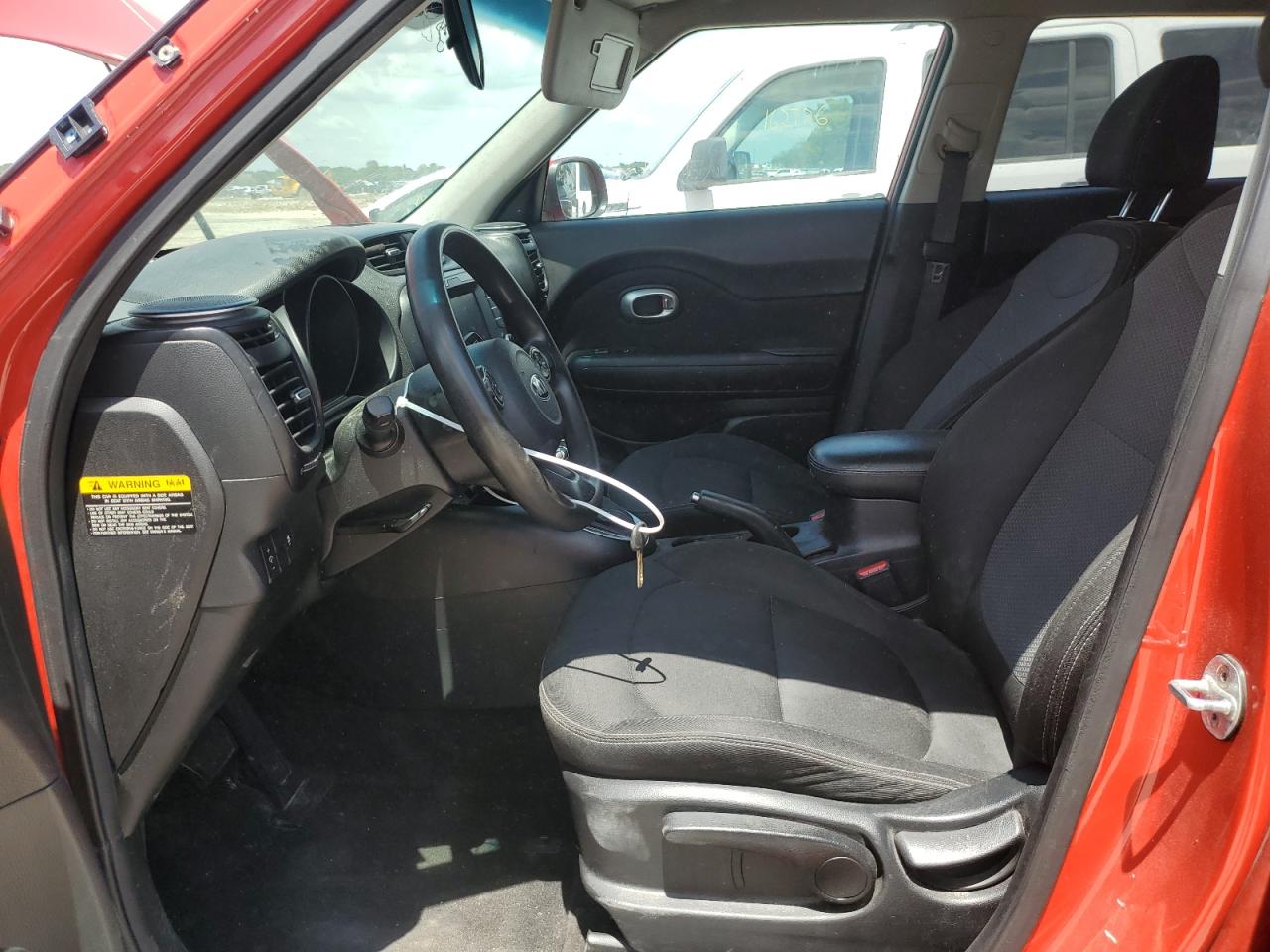 KNDJP3A55J7510221 2018 Kia Soul +