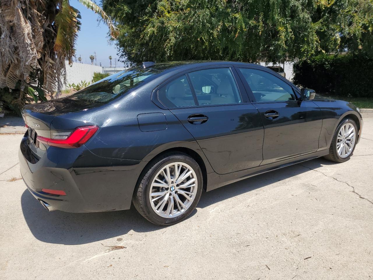 2023 BMW 330Xi vin: 3MW89FF06P8D14848