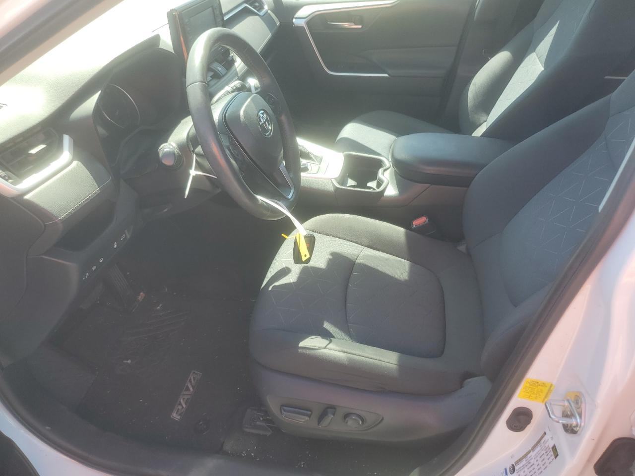 2T3RWRFV2LW061850 2020 Toyota Rav4 Xle