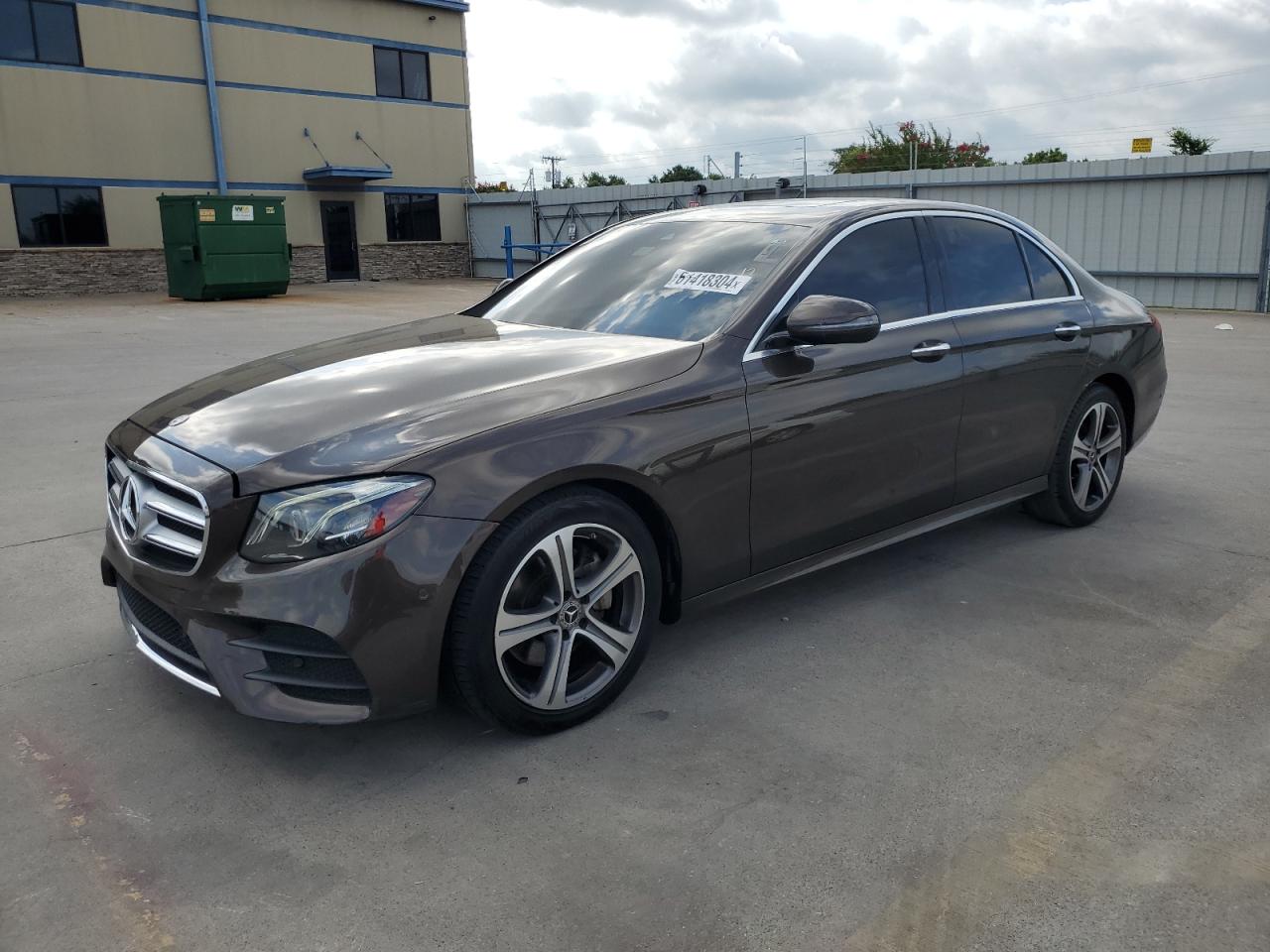 2018 Mercedes-Benz E 300 vin: WDDZF4JB9JA396573