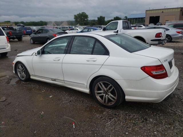 VIN WDDGF8AB3DR261626 2013 Mercedes-Benz C-Class, 3... no.2