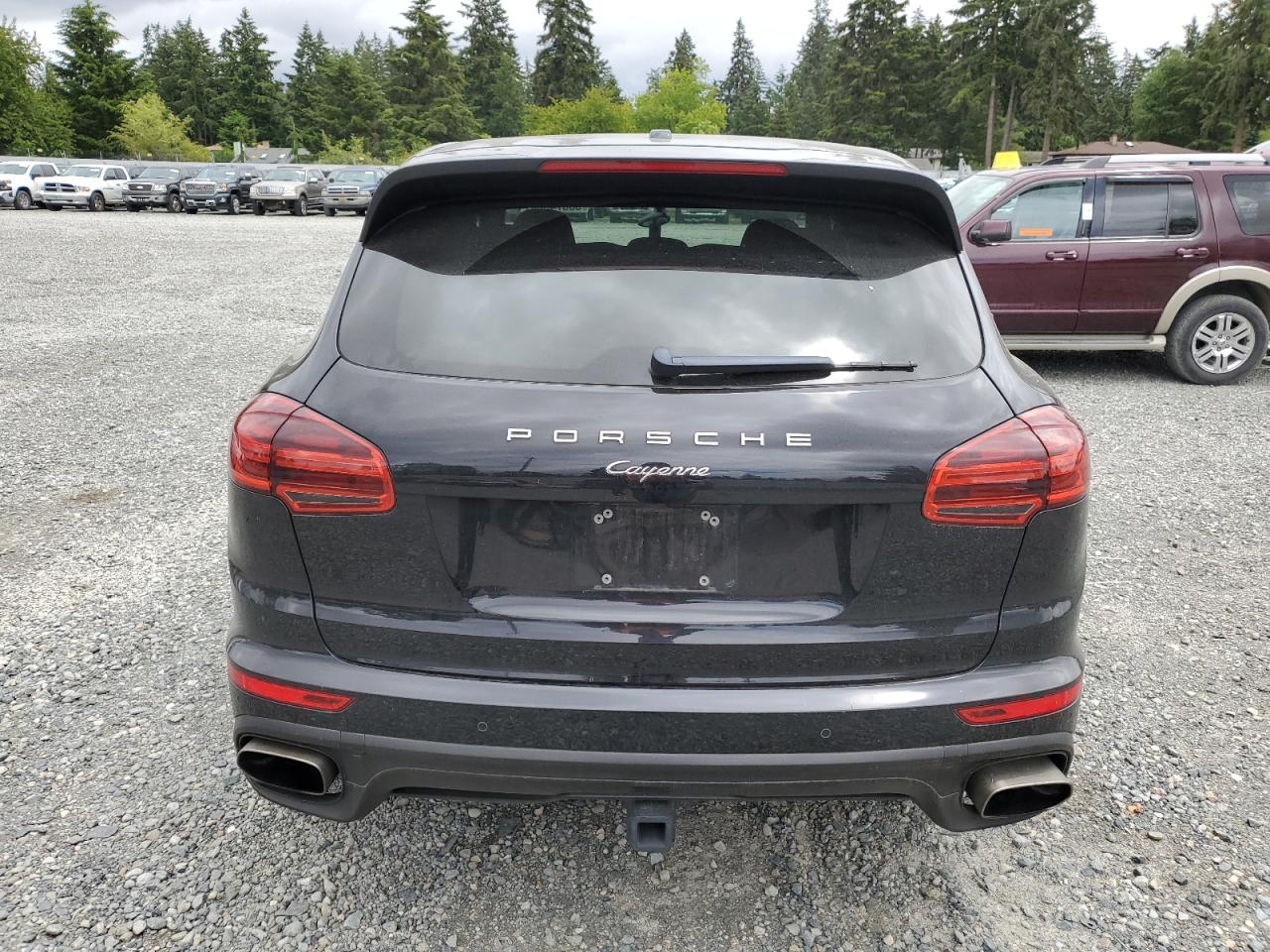 WP1AA2A28HKA83477 2017 Porsche Cayenne