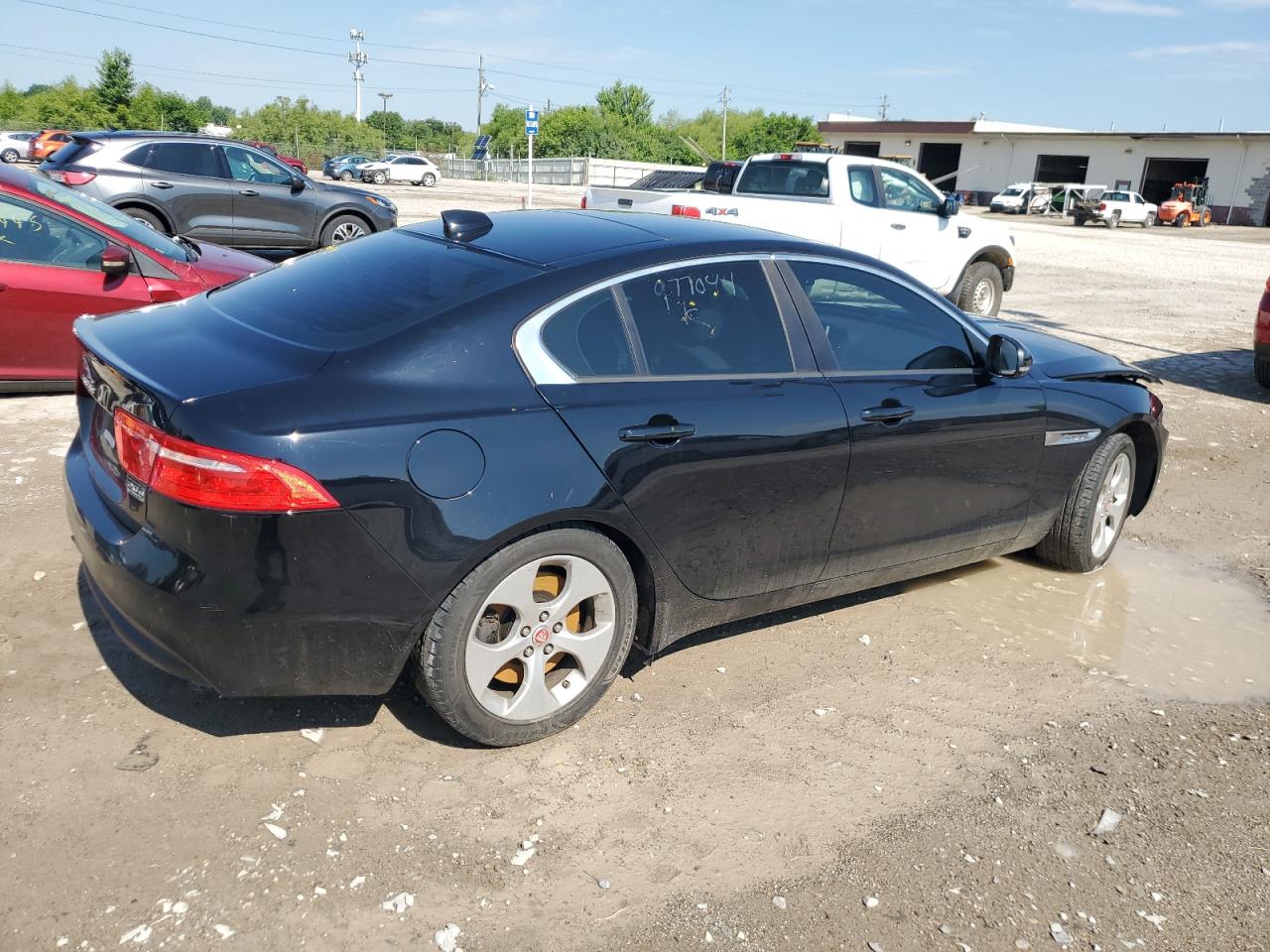 Lot #2926257368 2017 JAGUAR XE