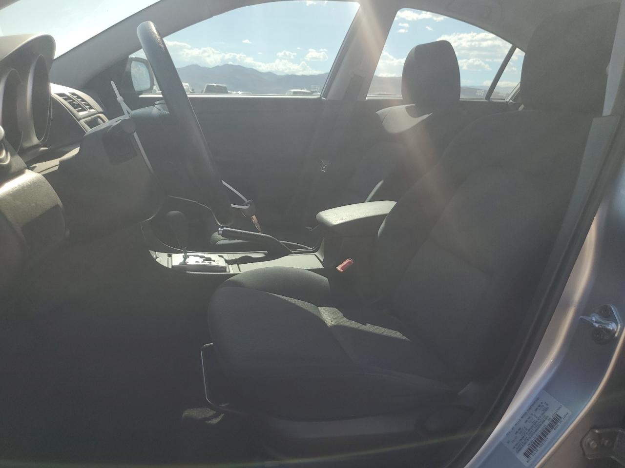 JM1BK12F051346495 2005 Mazda 3 I