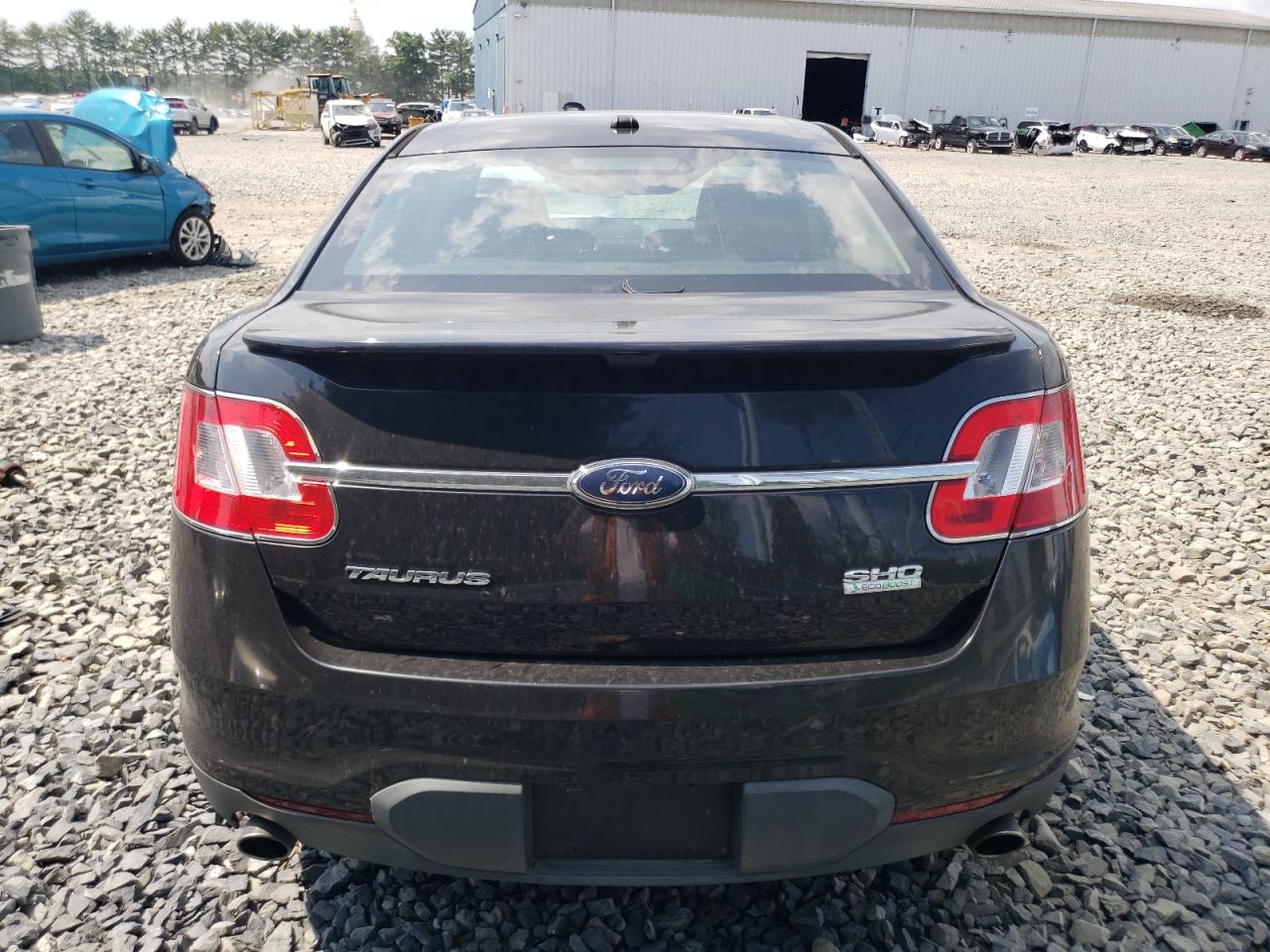 1FAHP2KT3AG117975 2010 Ford Taurus Sho