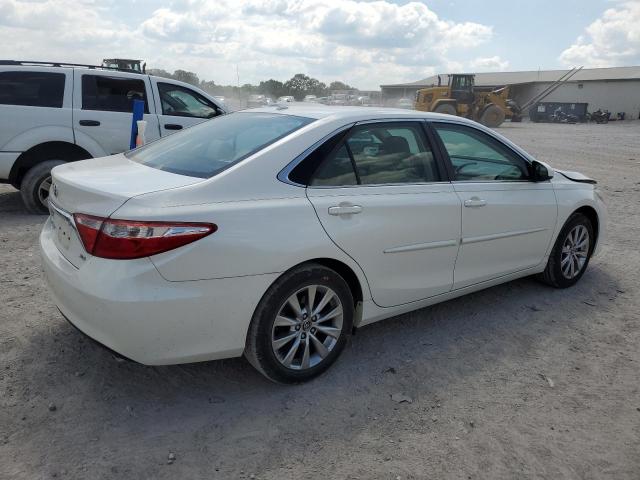 VIN 4T1BF1FK0FU067622 2015 Toyota Camry, LE no.3